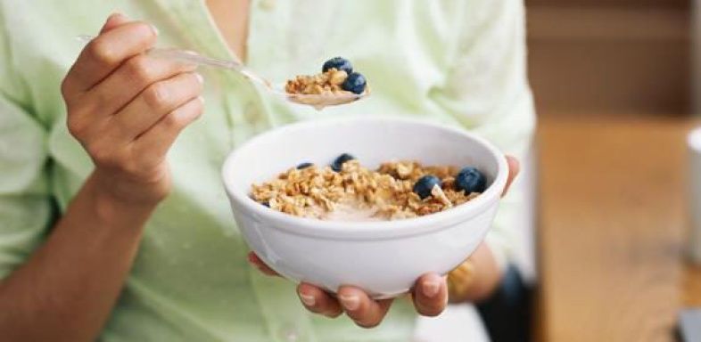 Παράλειψη πρωινού: Πόσο επηρεάζει τη διατροφική μας συμπεριφορά